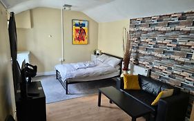 17A Db Airbnb